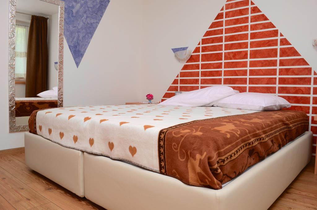 Baita Scaia Bed and Breakfast Cogolo Zewnętrze zdjęcie