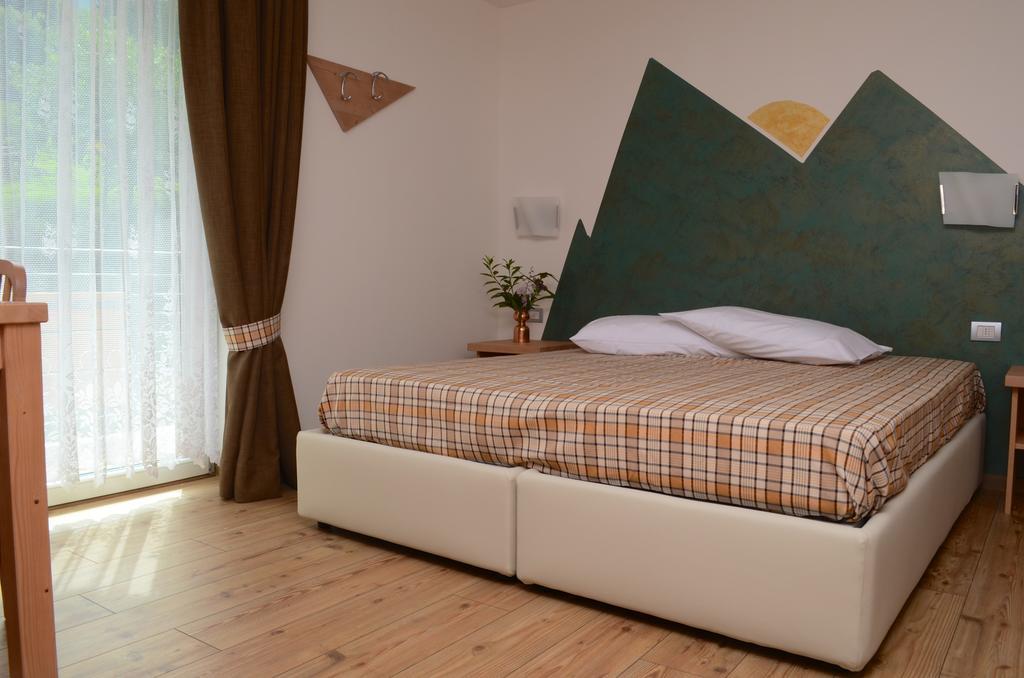 Baita Scaia Bed and Breakfast Cogolo Zewnętrze zdjęcie